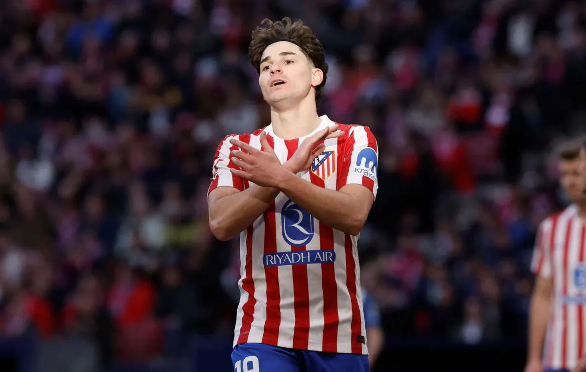 جوليان ألفاريز يواجه غضب أتلتيكو بعد فشل انتقاله إلى برشلونة