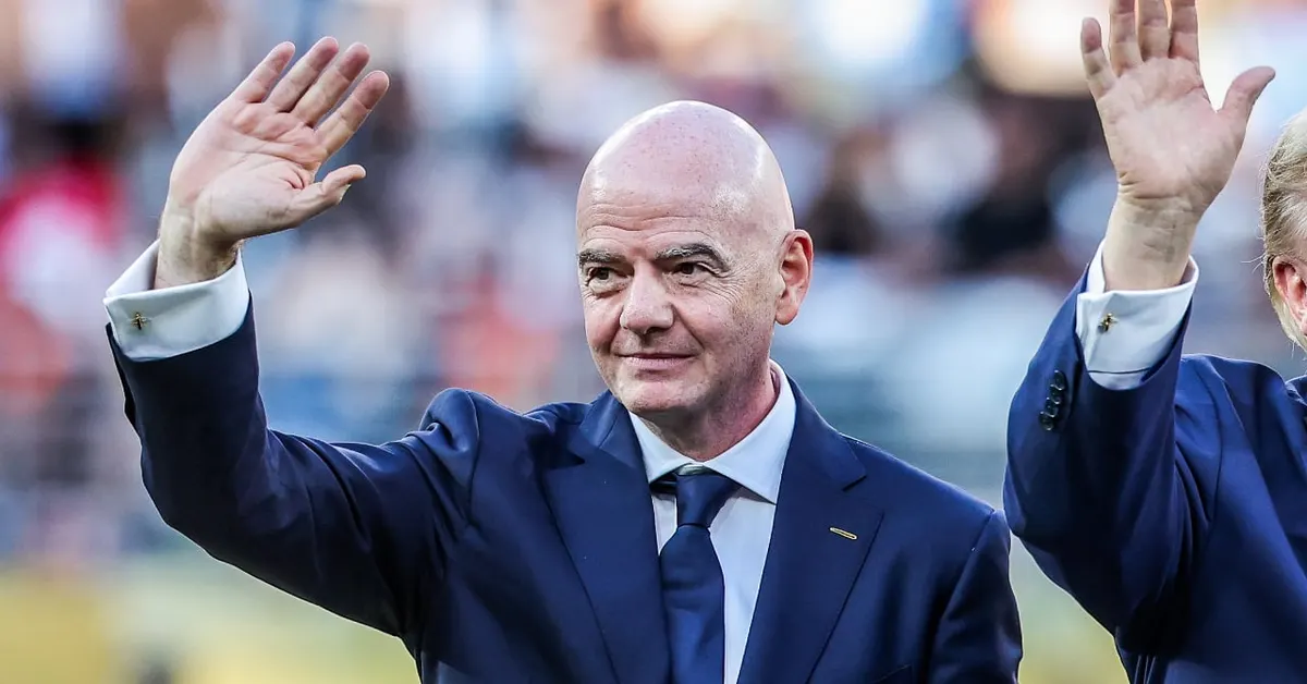 Samuel Eto’o backs Infantino amid FIFA pressure