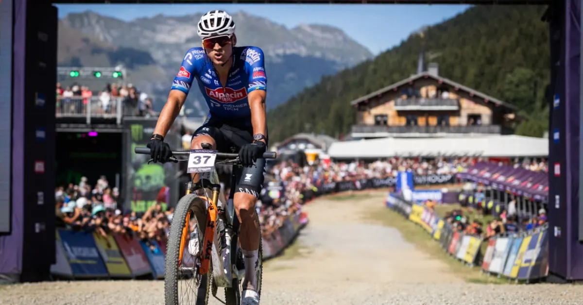 Mathieu Van der Poel battu, les Français brillent aux Gets