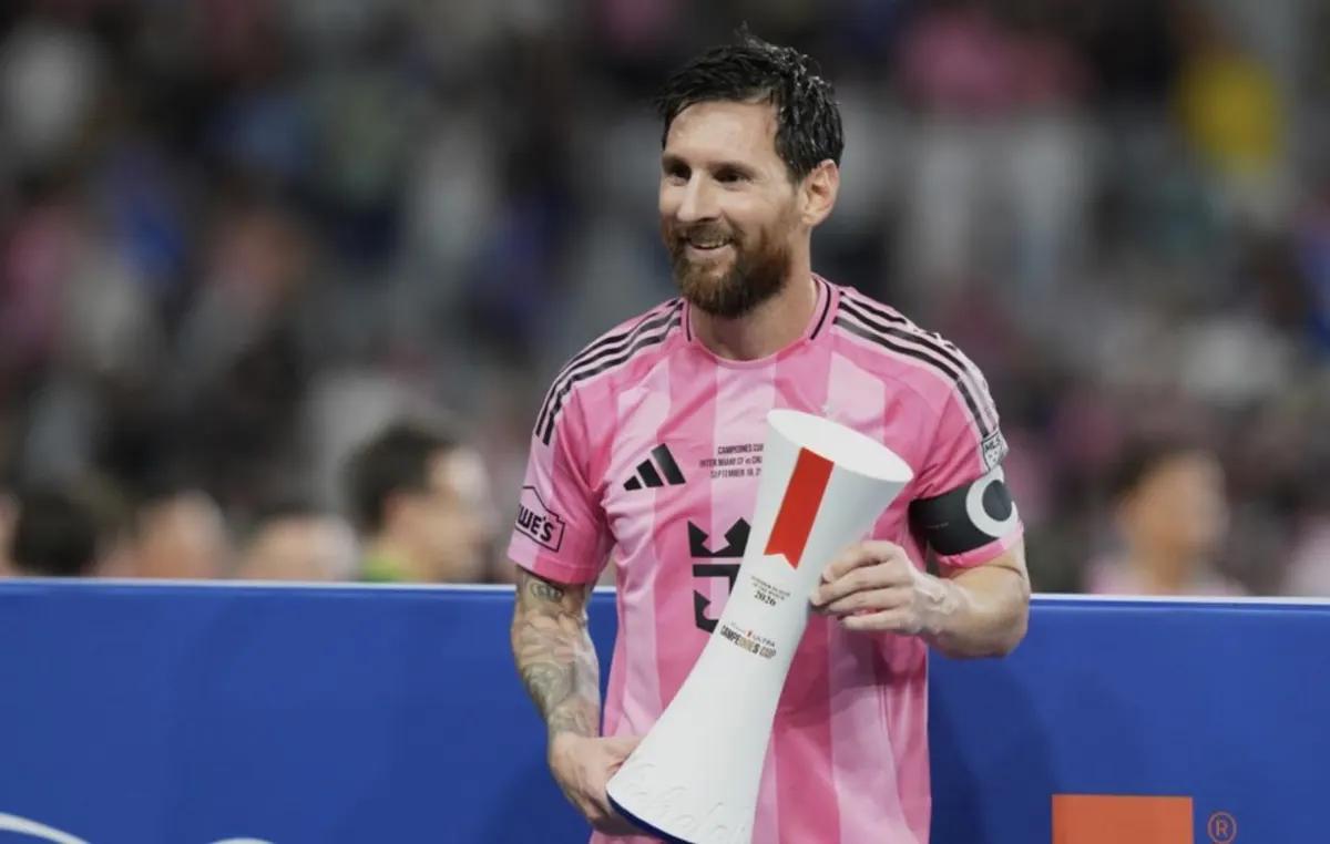ليونيل ميسي يصل إلى 100 هدف مع إنتر ميامي ويتوج بالكأس