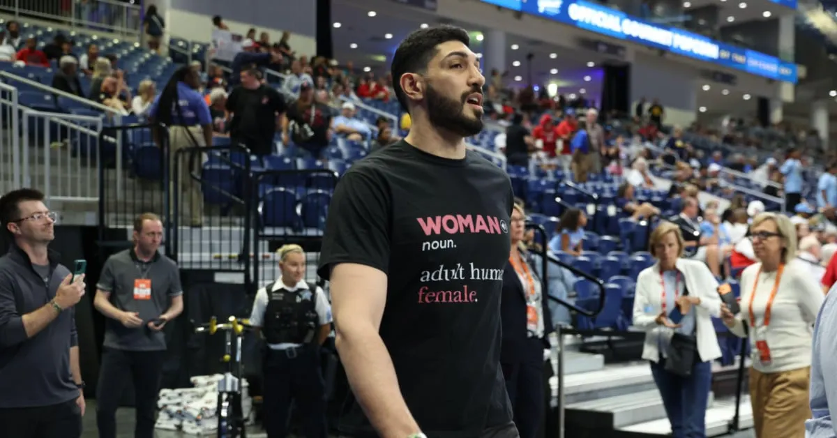 Enes Kanter expulsé d’une salle de la WNBA pour transphobie