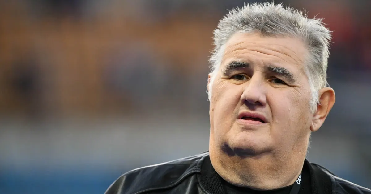 بيير مينيس يرشح سانت إيتيان للعودة إلى الدوري الفرنسي