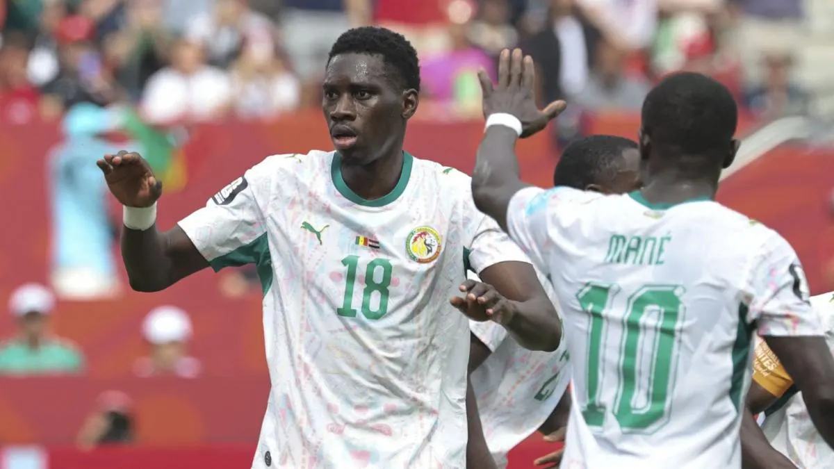 الهلال مهتم بجناح كريستال بالاس إسماعيلا سار