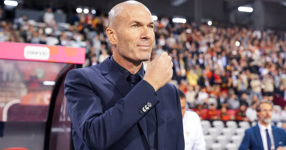 France host Italy in Zidane's first home match