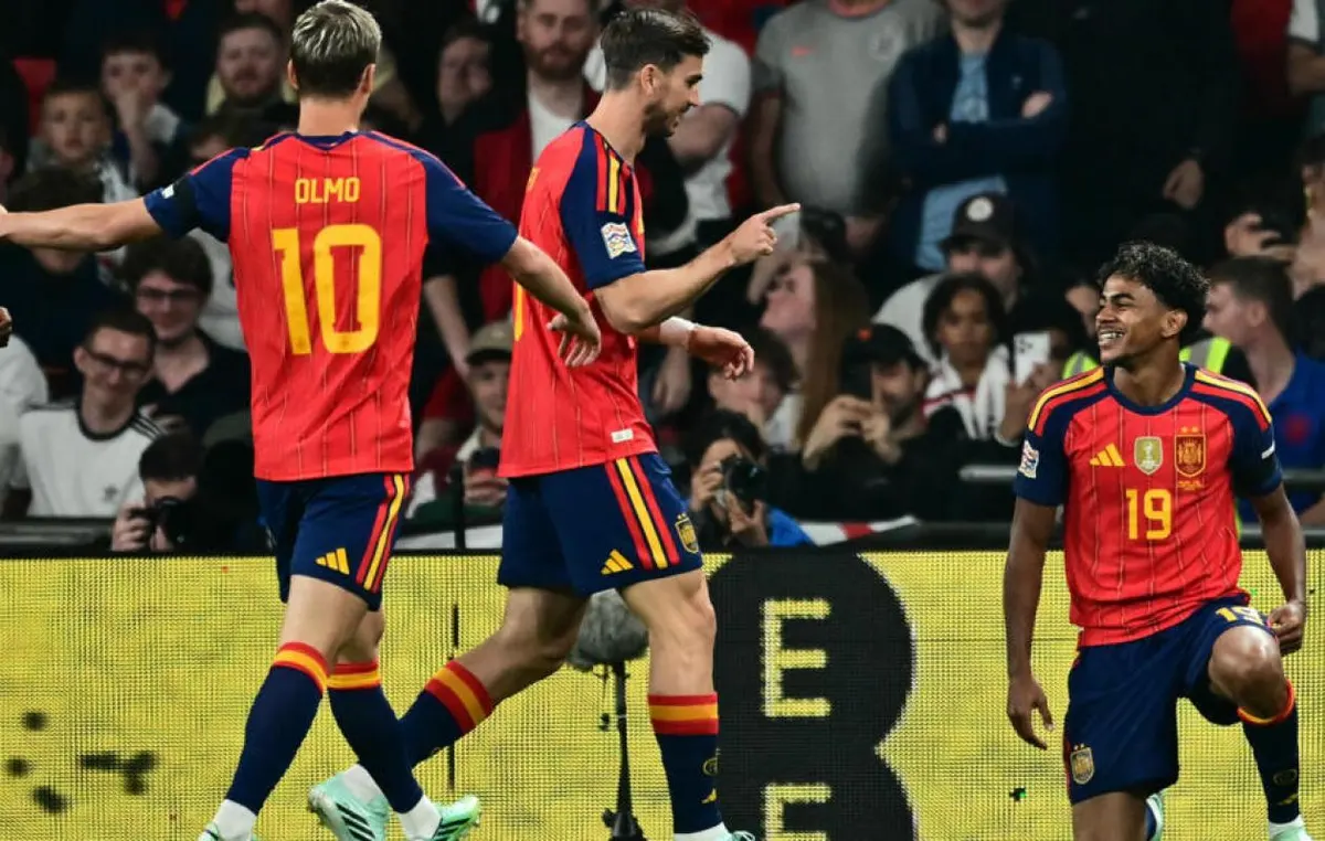 إسبانيا تبدأ دوري الأمم بانتصار في ويمبلي