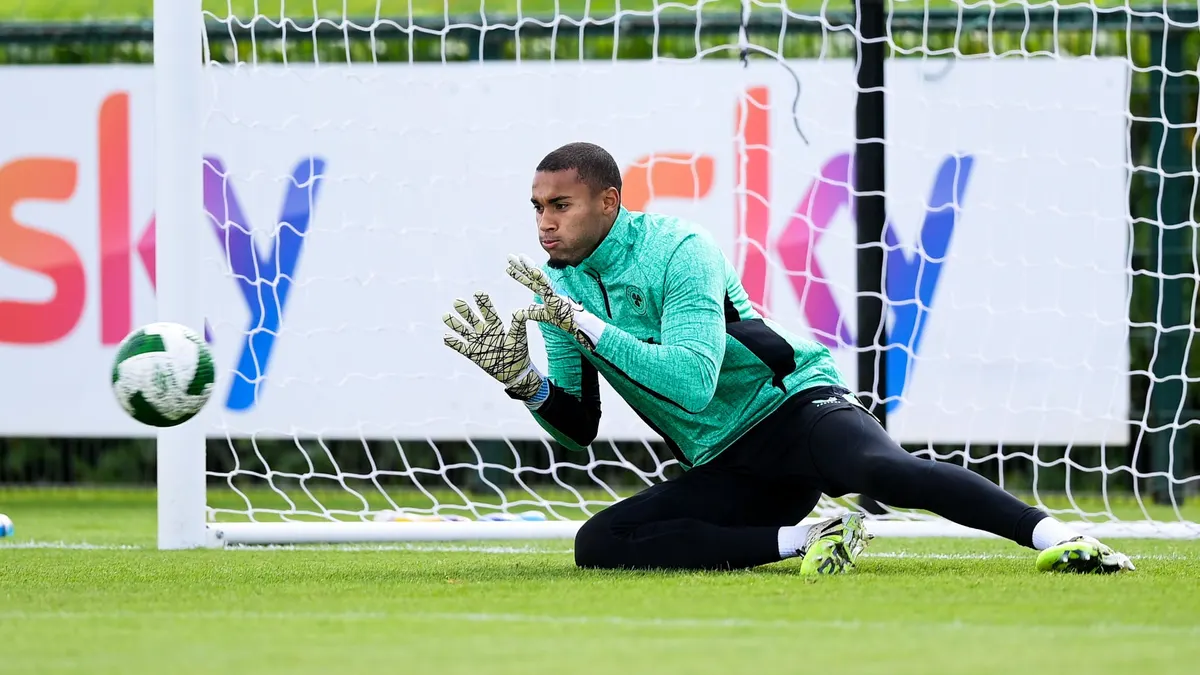Gavin Bazunu withdraws from Ireland's Israel games